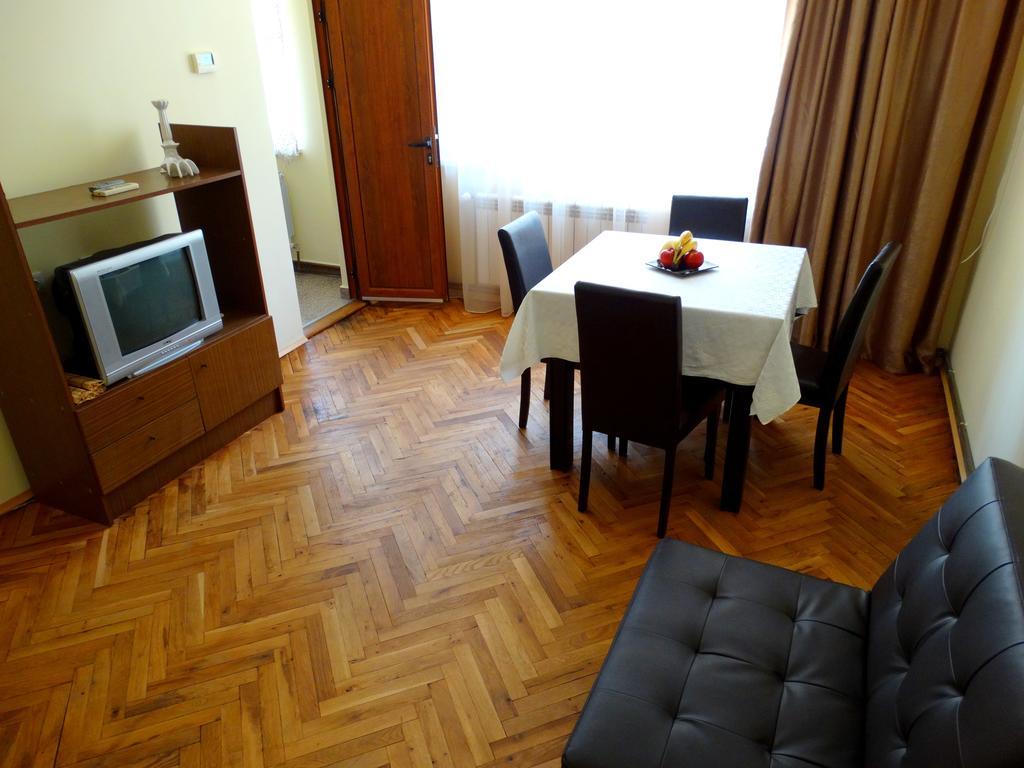 Old Center Apartment Ruse Exterior photo